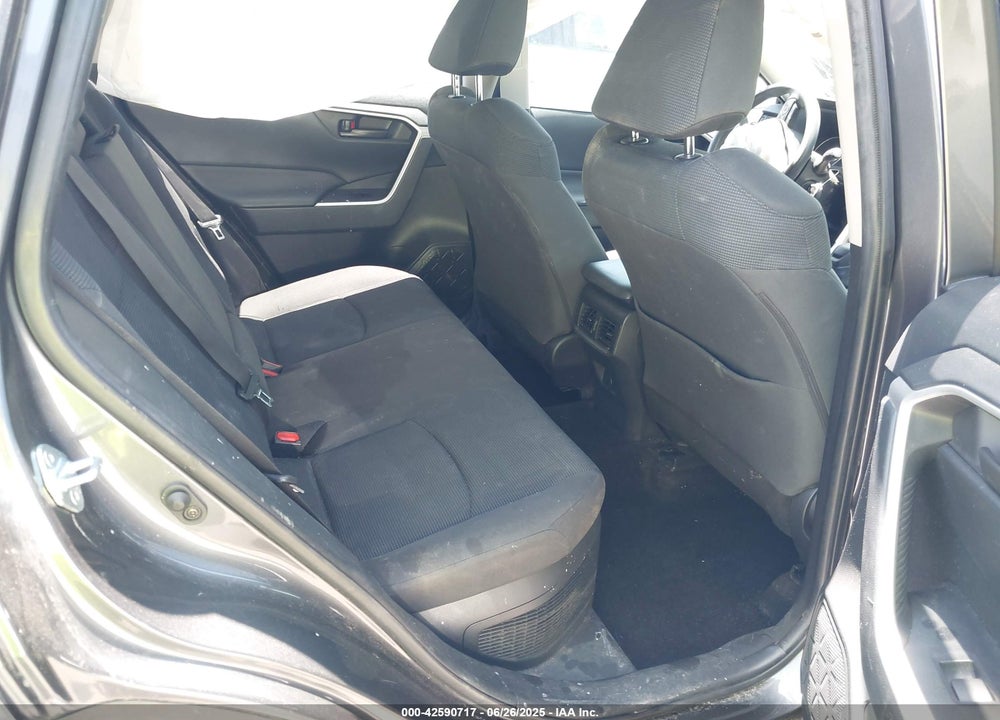 2019 TOYOTA RAV4 VIN: JTMLWRFV1KD501638