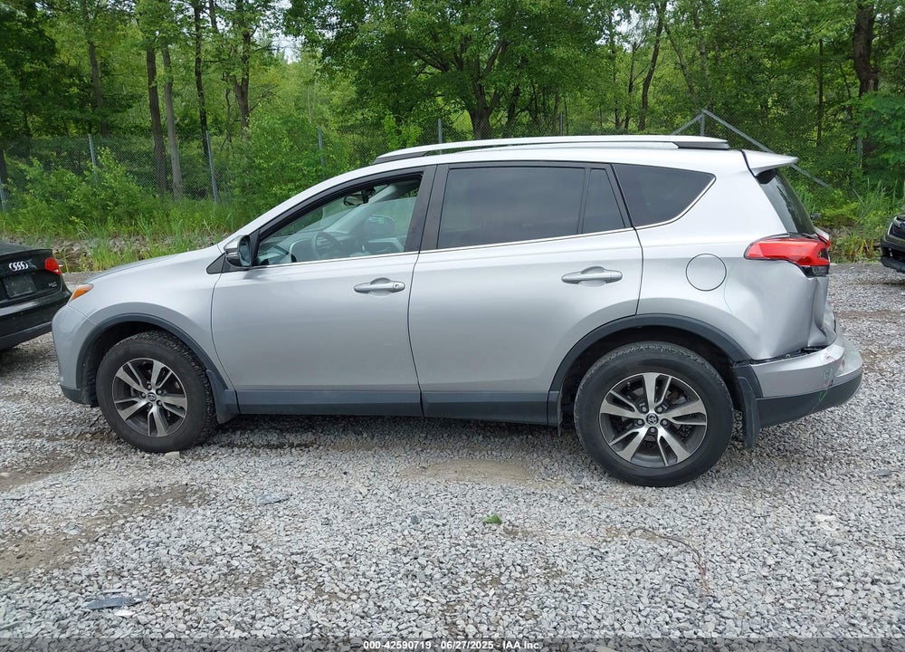 2017 TOYOTA RAV4 VIN: 2T3RFREV6HW673140