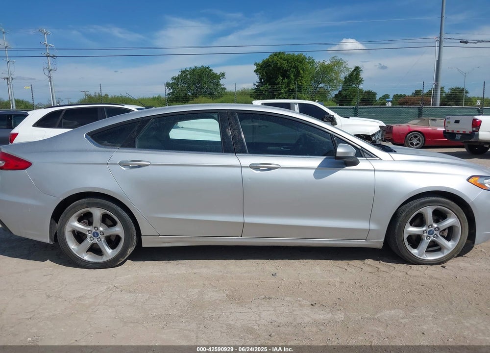 2019 FORD FUSION VIN: 3FA6P0G72KR136048