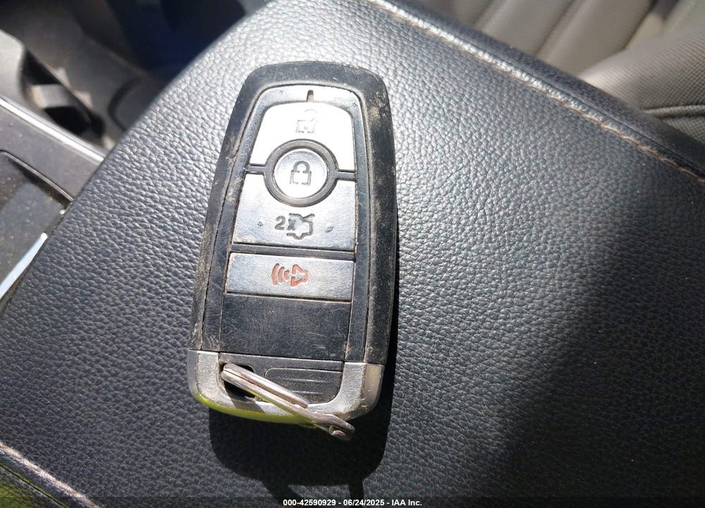 2019 FORD FUSION VIN: 3FA6P0G72KR136048