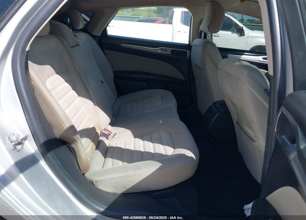 2019 FORD FUSION VIN: 3FA6P0G72KR136048