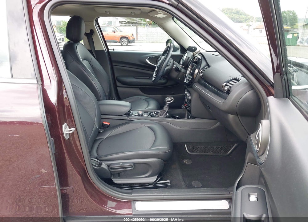 2017 MINI COOPER CLUBMAN VIN: WMWLU1C5XH2F27672