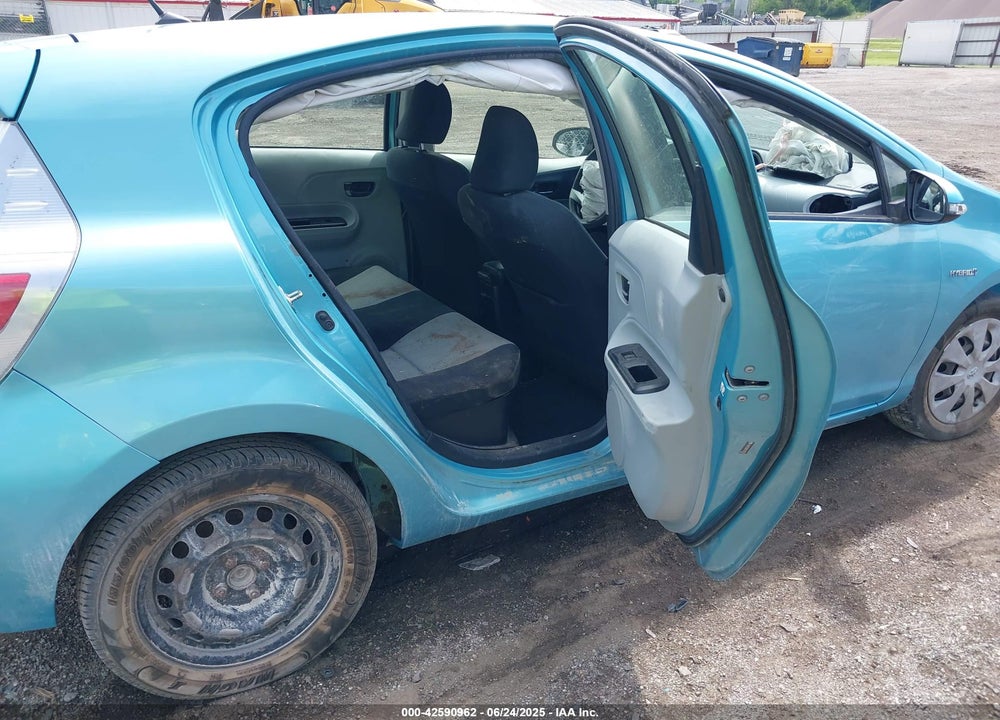 2012 TOYOTA PRIUS C VIN: JTDKDTB30C1014937