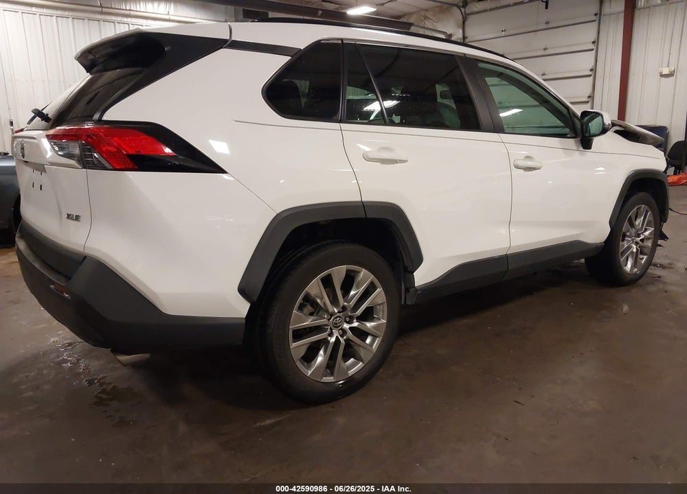 2019 TOYOTA RAV4 VIN: 2T3C1RFV2KC031770