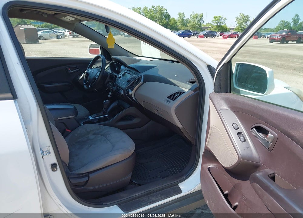 2015 HYUNDAI TUCSON VIN: KM8JT3AF4FU060991