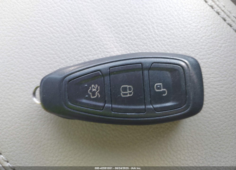 2015 FORD C-MAX HYBRID SEL VIN: 1FADP5BU8FL111581