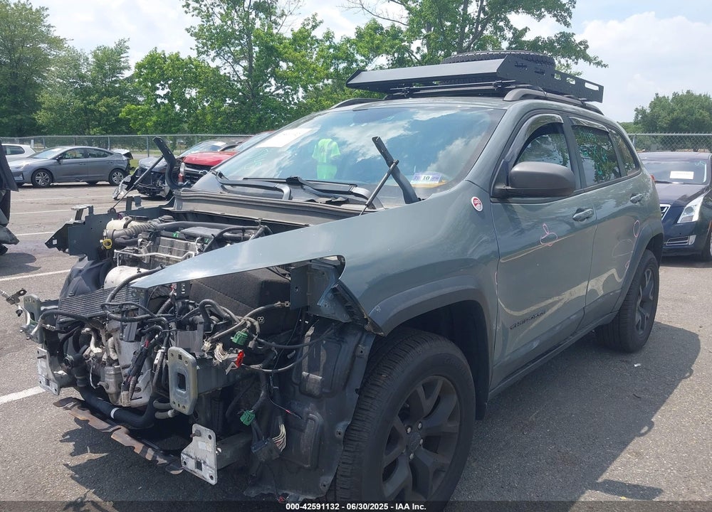 2015 JEEP CHEROKEE VIN: 1C4PJMBB0FW528421