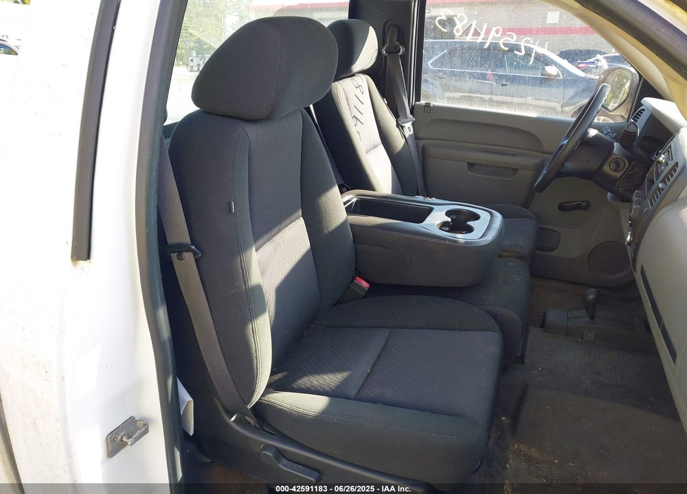 2011 GMC SIERRA 1500 WORK TRUCK VIN: 1GTN2TEX8BZ110204