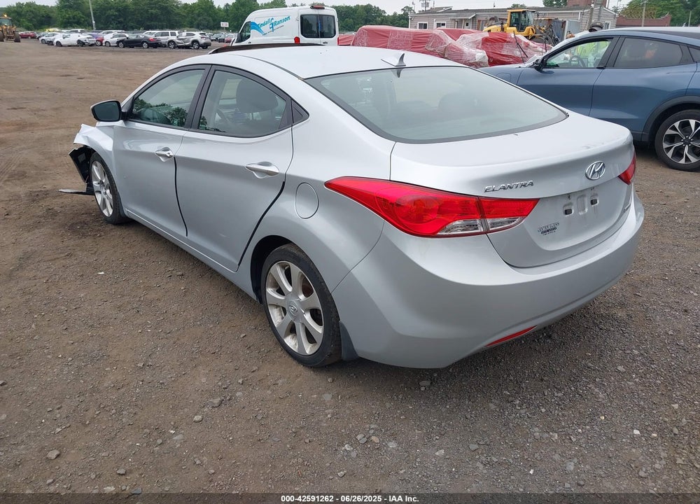 2013 HYUNDAI ELANTRA VIN: 5NPDH4AE3DH249039