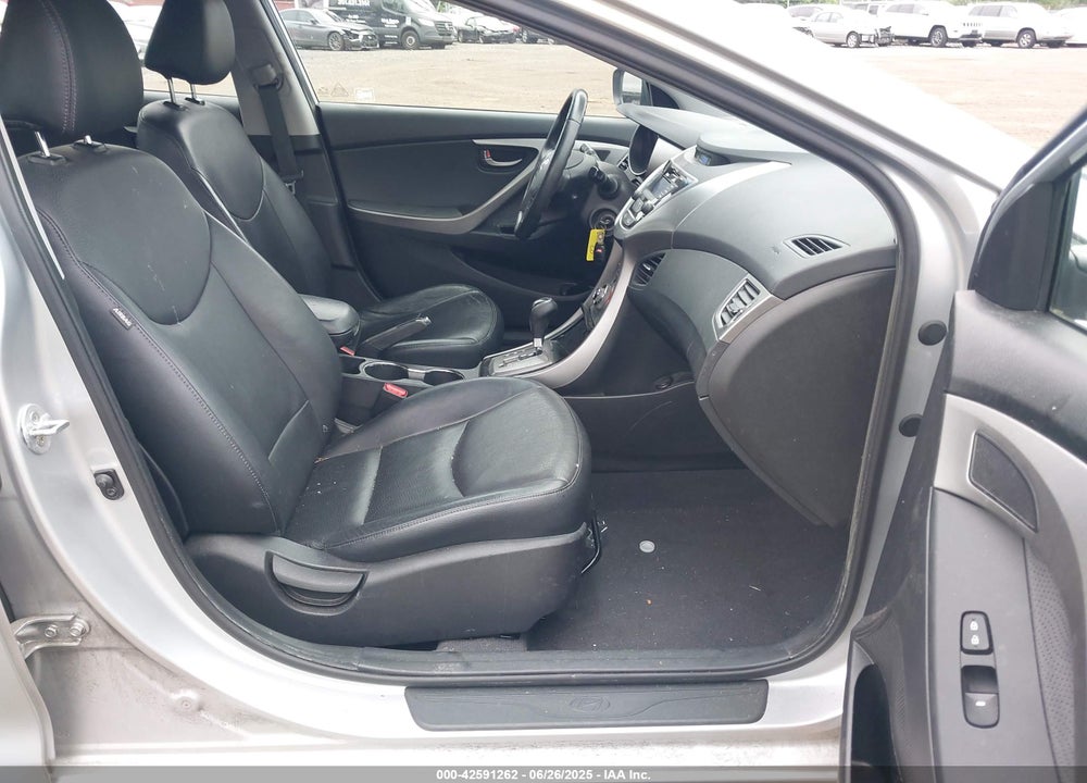 2013 HYUNDAI ELANTRA VIN: 5NPDH4AE3DH249039