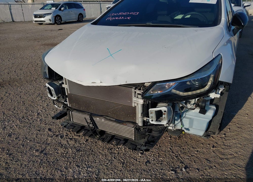 2018 CHEVROLET CRUZE VIN: 1G1BE5SM5J7181301
