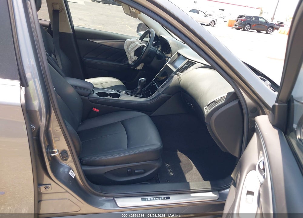 2016 INFINITI Q50 VIN: JN1EV7AP3GM306255