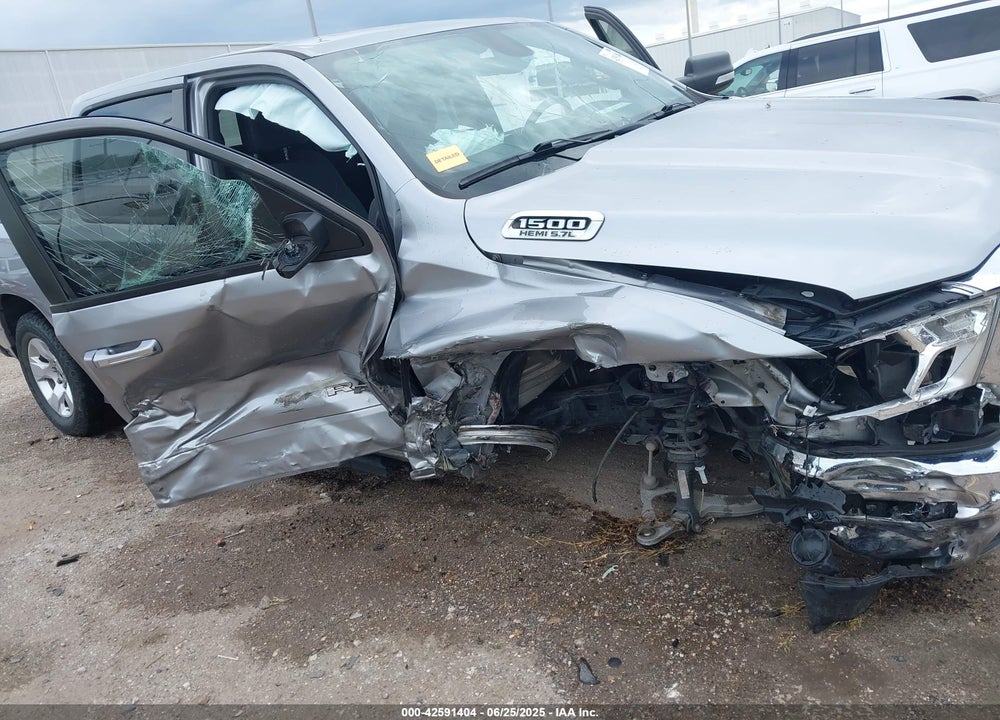 2020 RAM 1500 VIN: 1C6RREFT6LN405841
