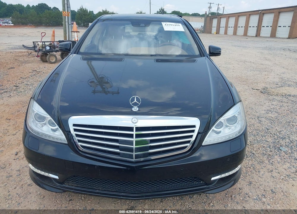 2011 MERCEDES-BENZ S CLASS VIN: WDDNG7BB6BA400575
