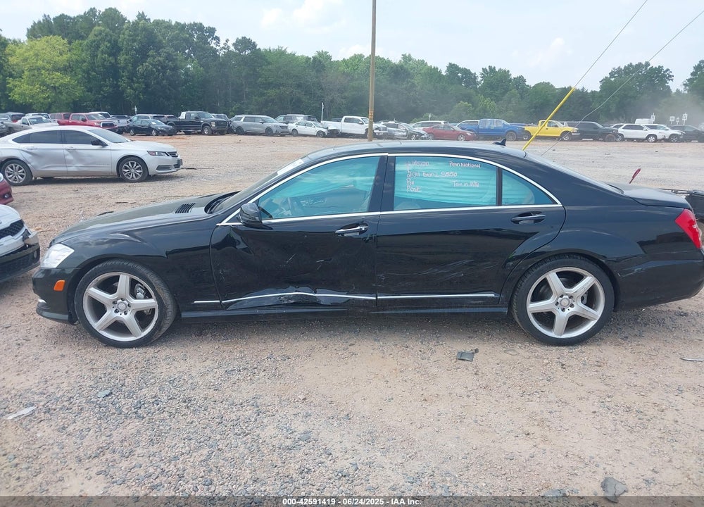 2011 MERCEDES-BENZ S CLASS VIN: WDDNG7BB6BA400575