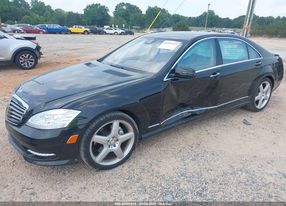2011 MERCEDES-BENZ S CLASS VIN: WDDNG7BB6BA400575
