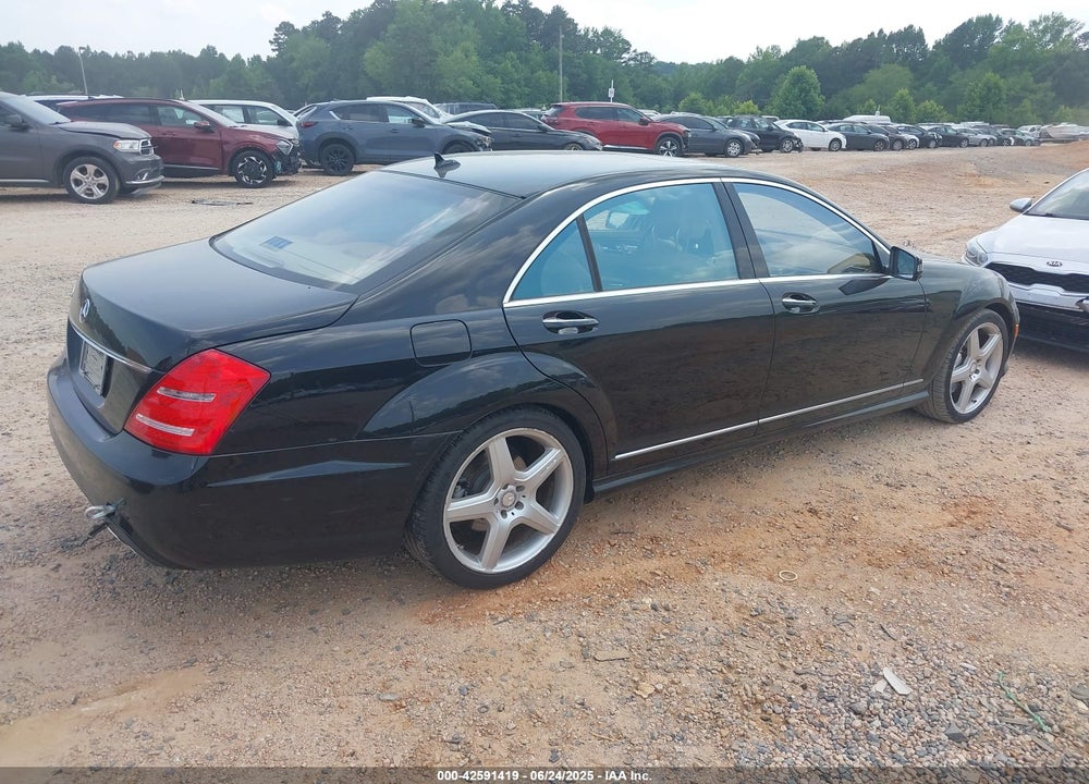 2011 MERCEDES-BENZ S CLASS VIN: WDDNG7BB6BA400575