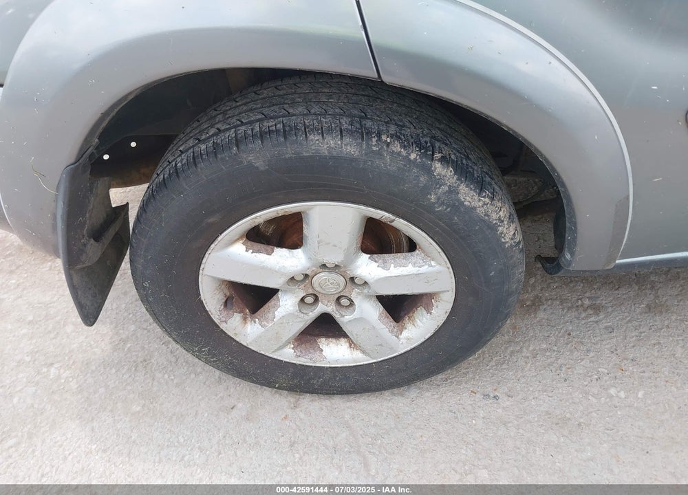 2005 TOYOTA RAV4 VIN: JTEHD20V950051031