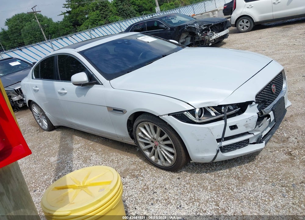 2017 JAGUAR XE VIN: SAJAN4BV5HA948682