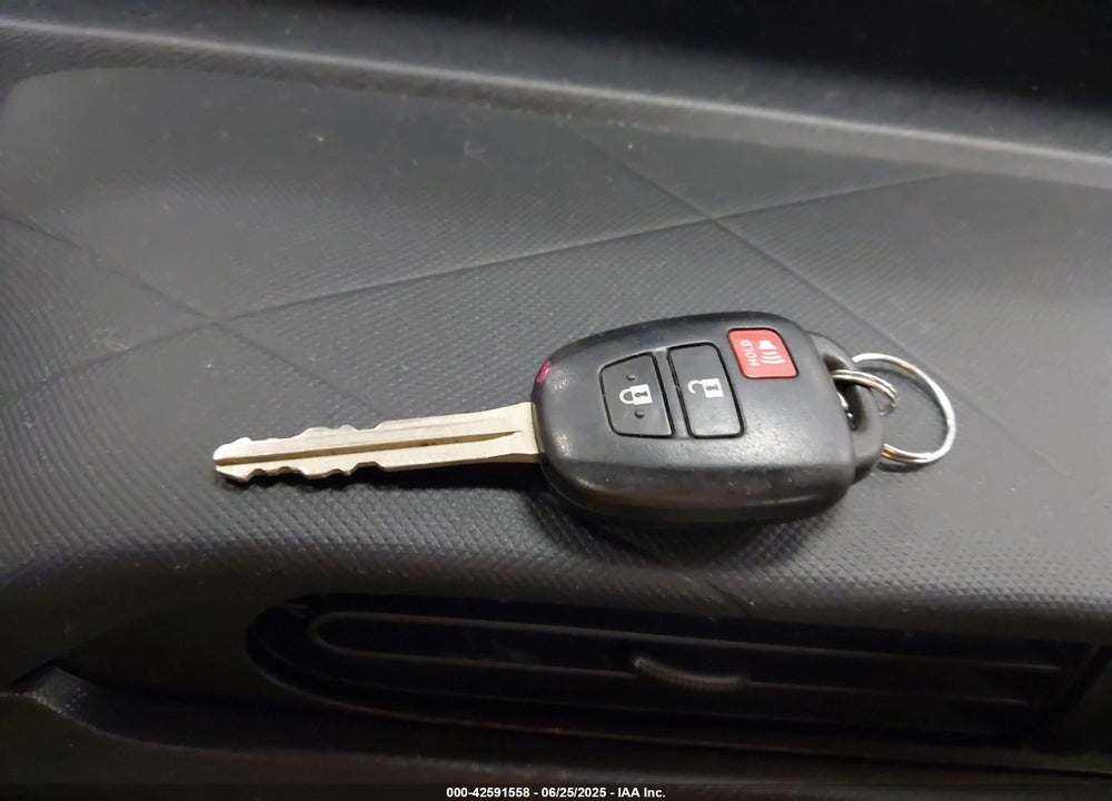 2014 TOYOTA PRIUS C ONE VIN: JTDKDTB30E1559751