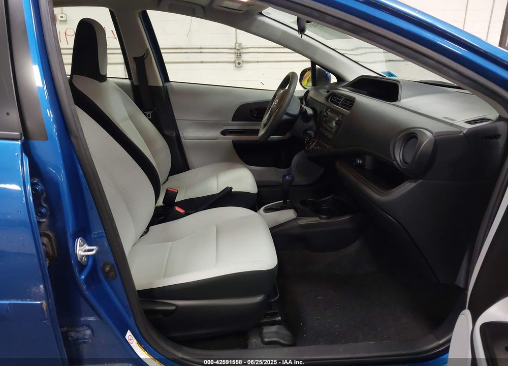 2014 TOYOTA PRIUS C ONE VIN: JTDKDTB30E1559751