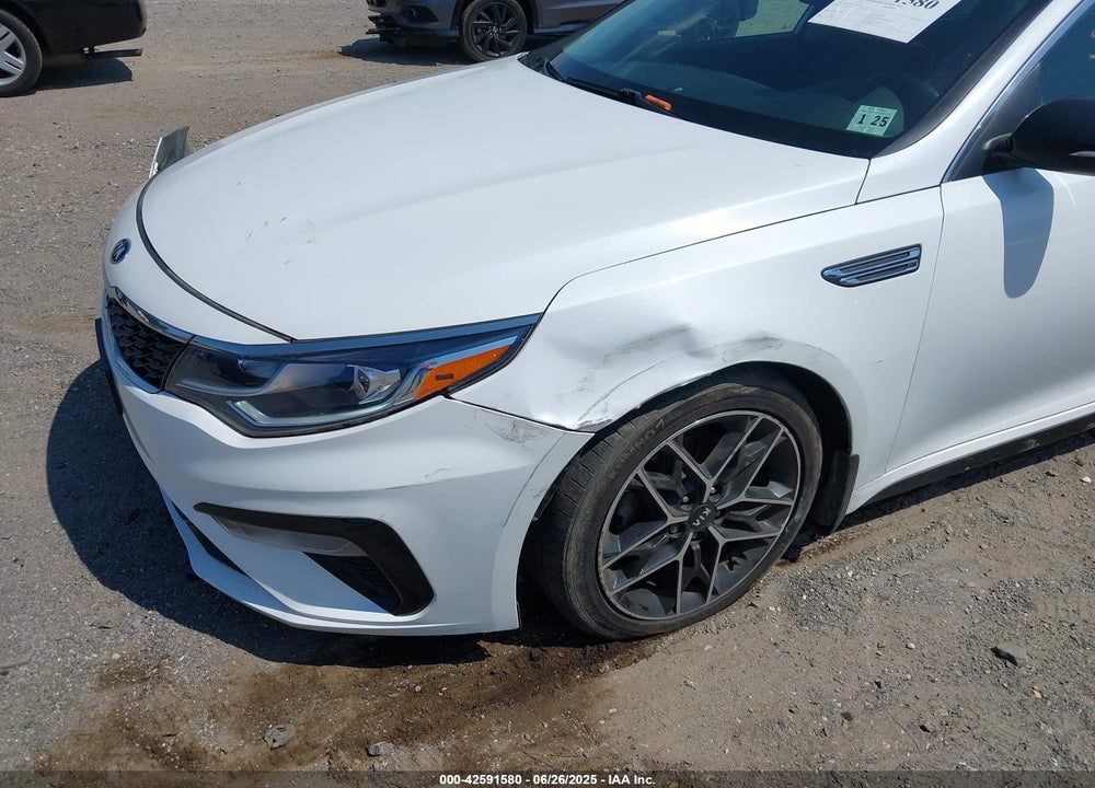 2020 KIA OPTIMA VIN: 5XXGT4L33LG426738