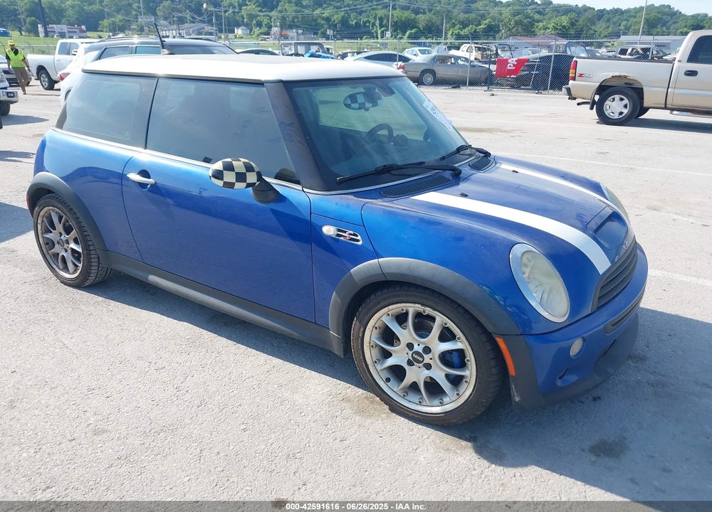 2005 MINI COOPER S VIN: WMWRE33445TG95016