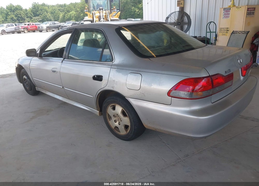 2002 HONDA ACCORD 3.0 EX VIN: 1HGCG16512A066153