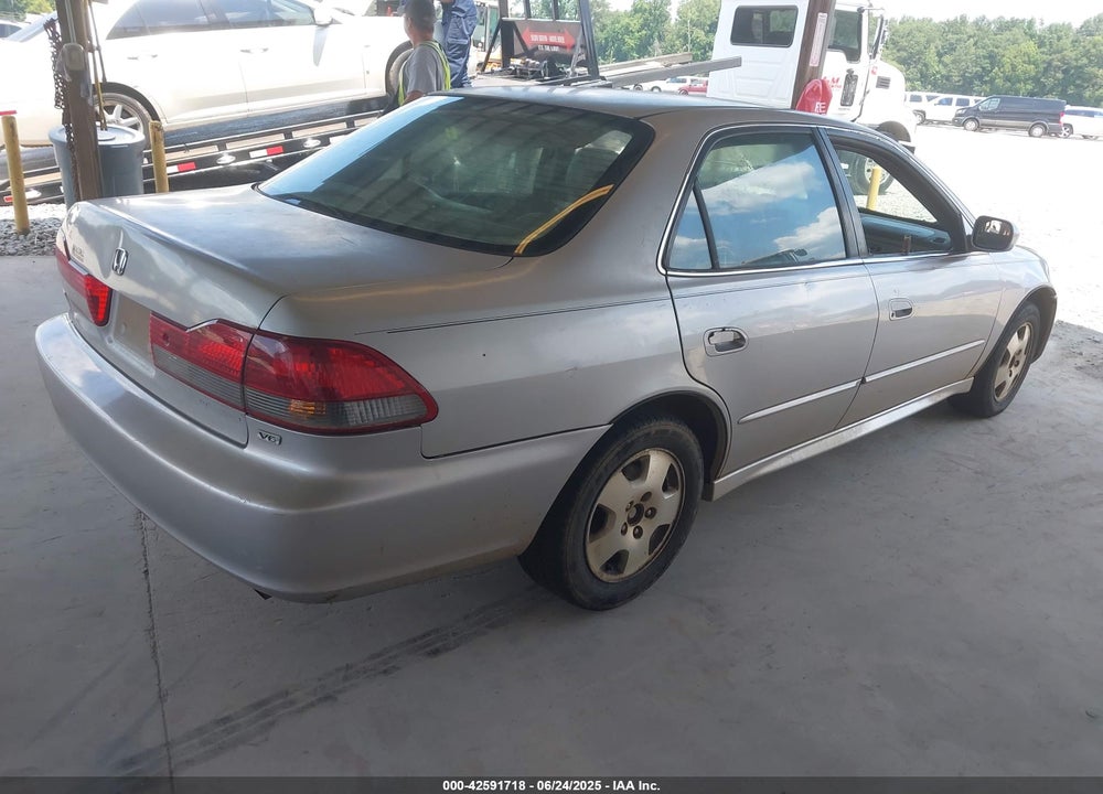 2002 HONDA ACCORD 3.0 EX VIN: 1HGCG16512A066153