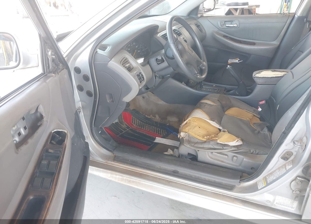 2002 HONDA ACCORD 3.0 EX VIN: 1HGCG16512A066153