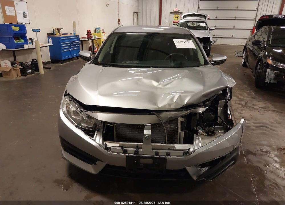 2018 HONDA CIVIC VIN: 19XFC2F56JE033884