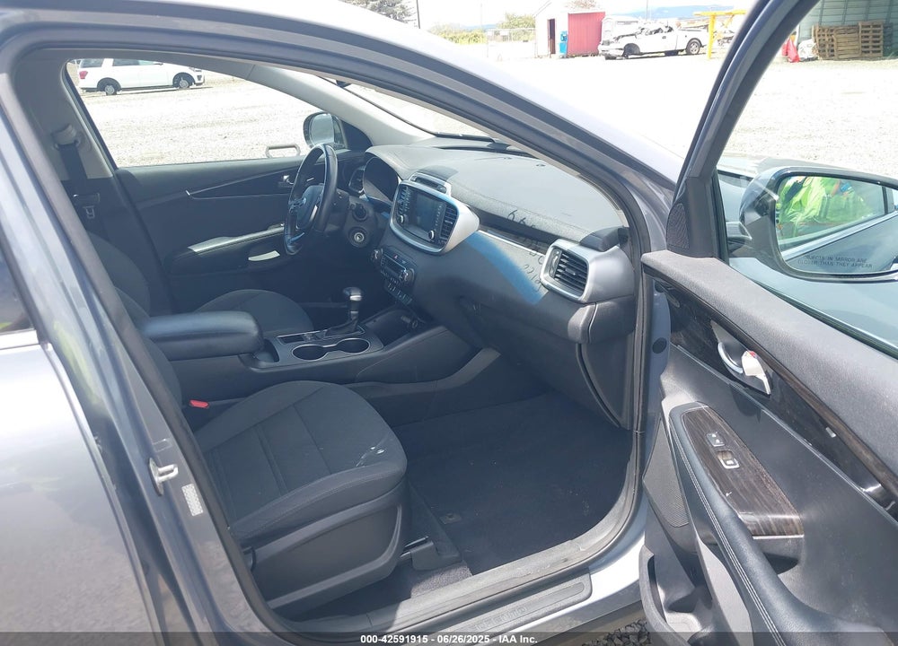 2019 KIA SORENTO VIN: 5XYPGDA31KG601733