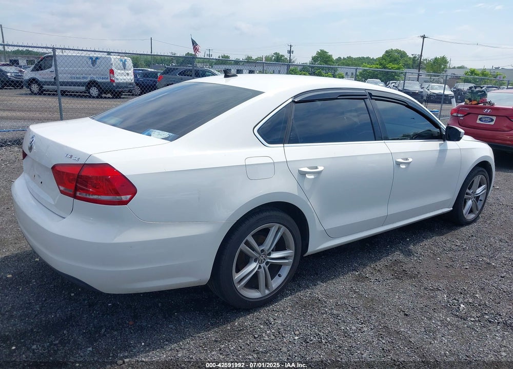 2014 VOLKSWAGEN PASSAT VIN: 1VWBT7A38EC110850