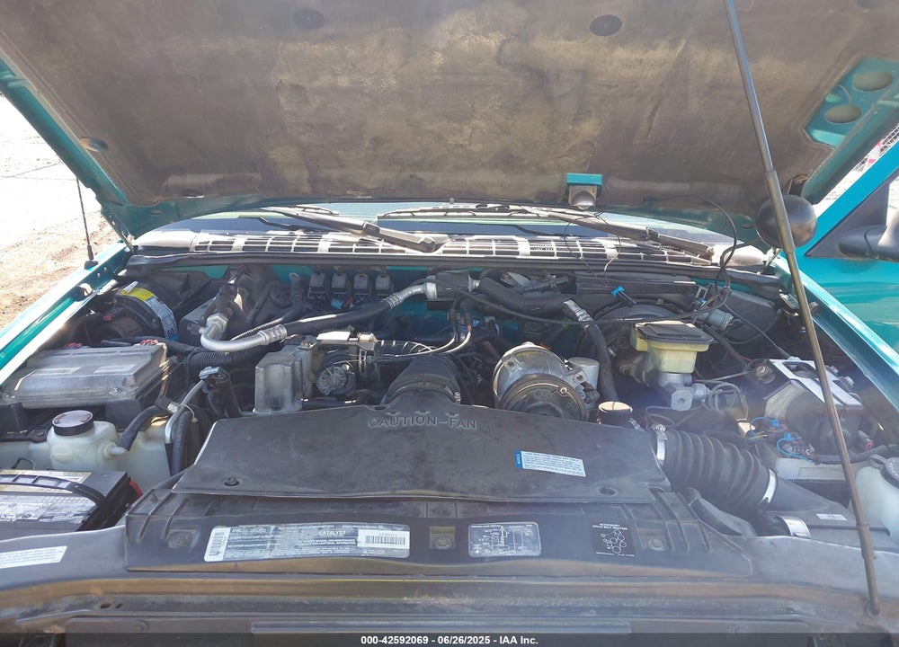 1996 CHEVROLET S TRUCK S10 VIN: 1GCCS1448TK101743