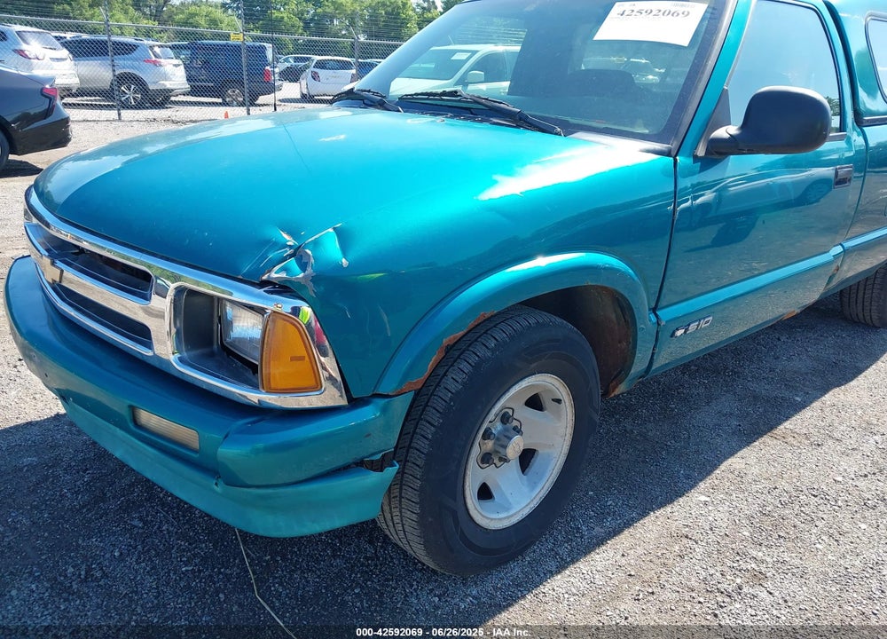 1996 CHEVROLET S TRUCK S10 VIN: 1GCCS1448TK101743