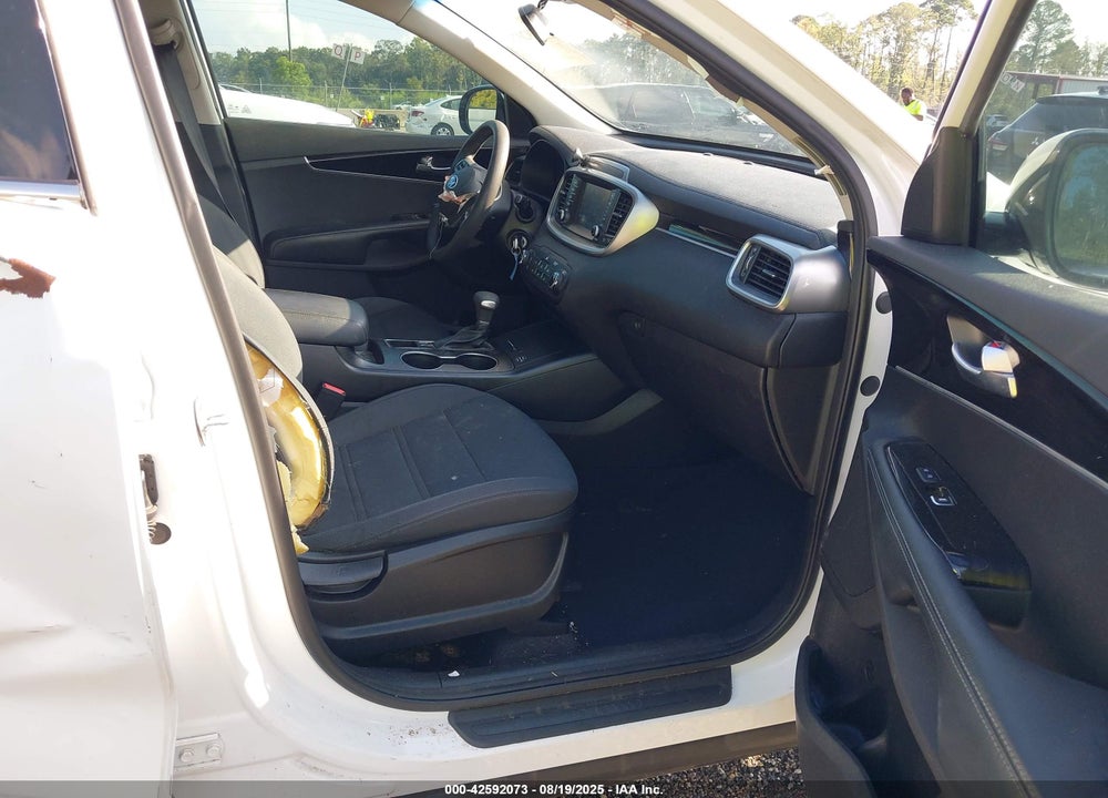 2019 KIA SORENTO VIN: 5XYPG4A39KG516624
