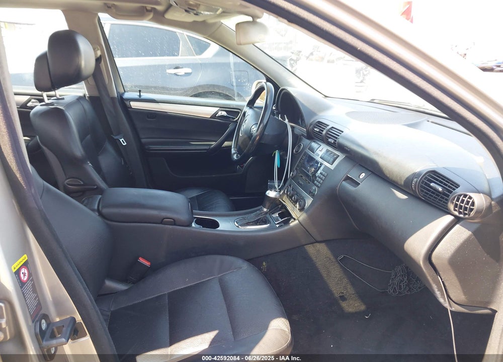 2006 MERCEDES-BENZ C 230 SPORT VIN: WDBRF52H36E022719