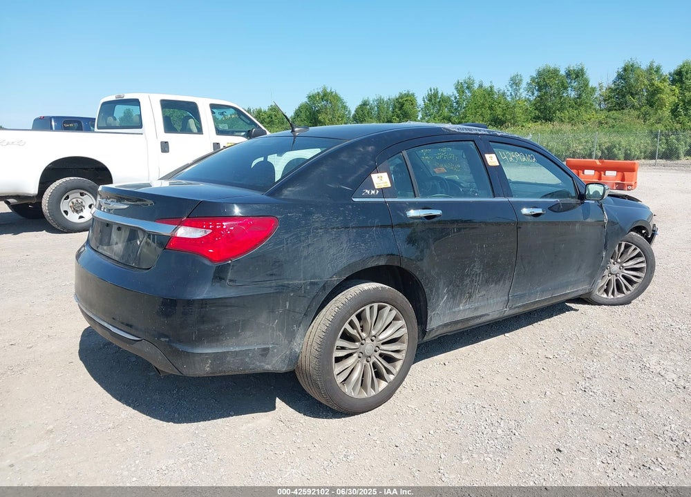2013 CHRYSLER 200 VIN: 1C3CCBCG5DN578617
