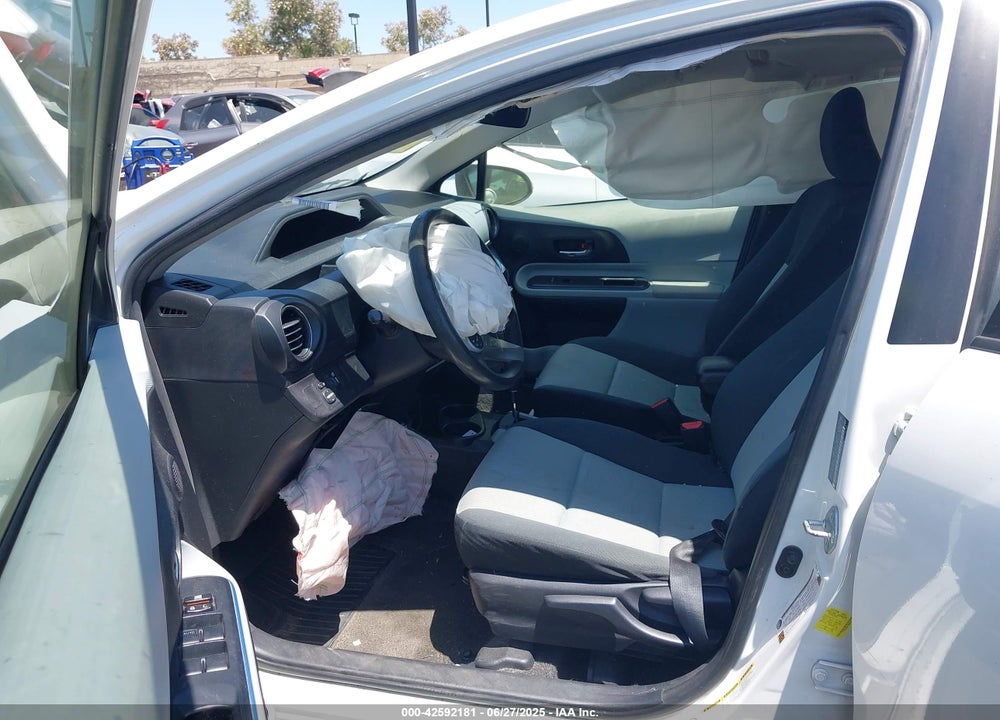 2012 TOYOTA PRIUS C THREE VIN: JTDKDTB32C1004670