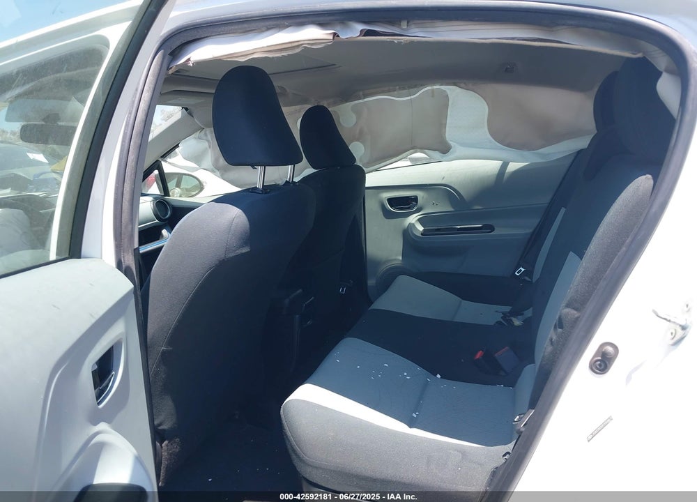2012 TOYOTA PRIUS C THREE VIN: JTDKDTB32C1004670