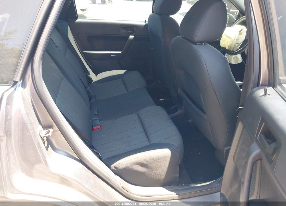 2010 FORD FOCUS VIN: 1FAHP3FN3AW218621