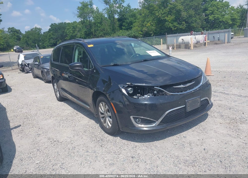 2017 CHRYSLER PACIFICA TOURING L VIN: 2C4RC1BGXHR535224
