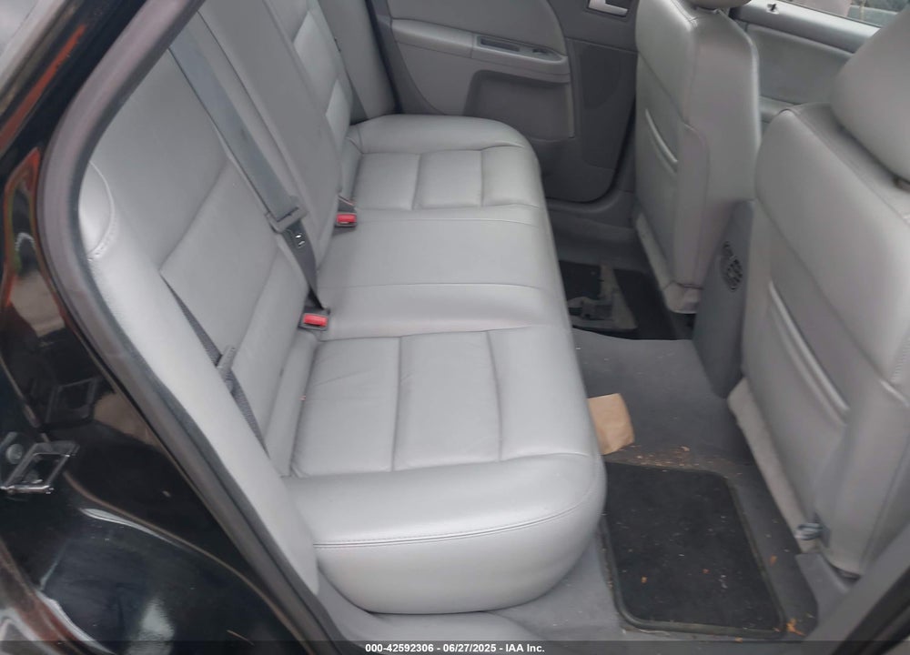2006 FORD FIVE HUNDRED VIN: 1FAFP27106G184541