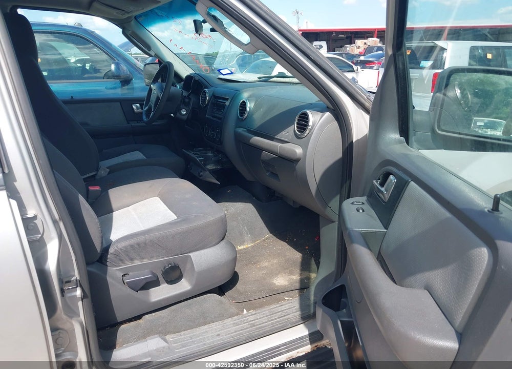 2003 FORD EXPEDITION XLT VIN: 1FMRU15W53LA94440