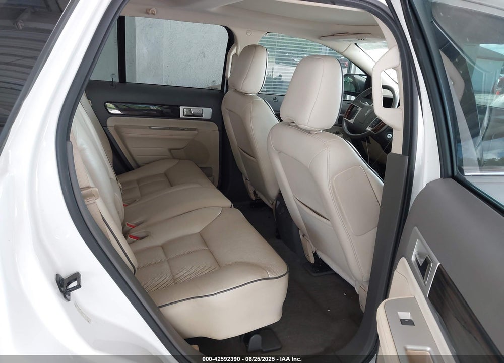 2010 LINCOLN MKX VIN: 2LMDJ8JCXABJ28686