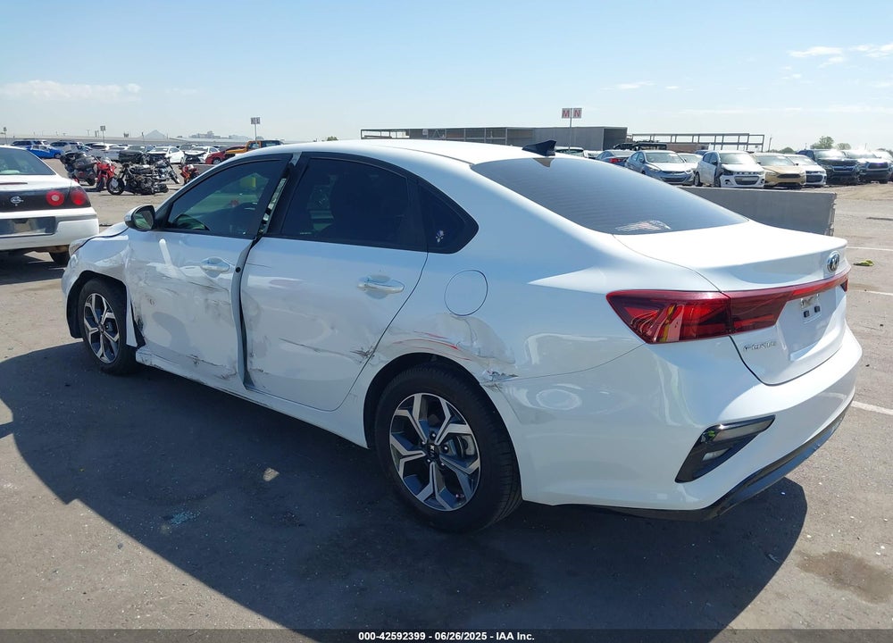 2021 KIA FORTE VIN: 3KPF24AD1ME376569