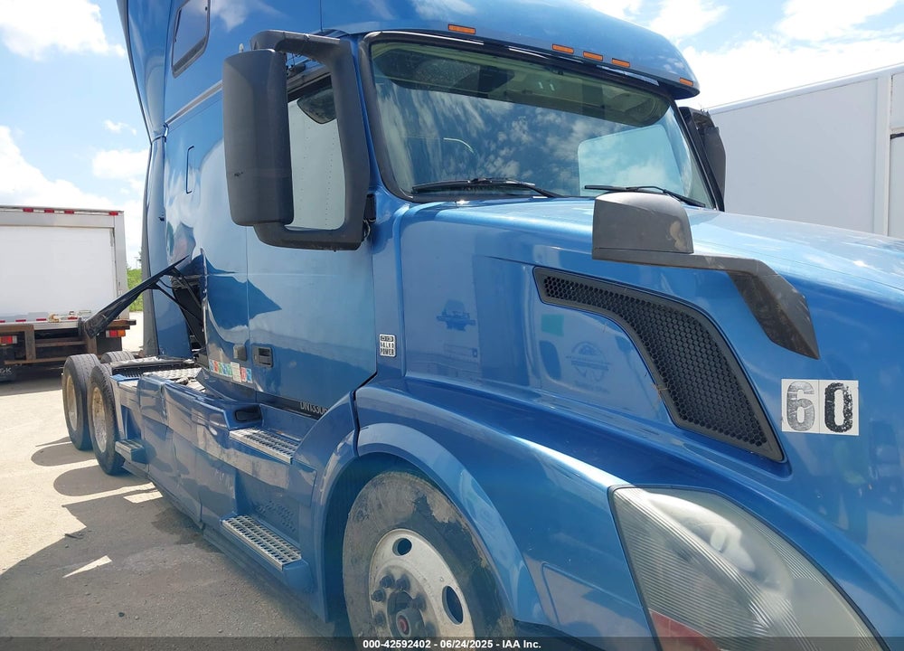 2013 VOLVO VN VNL VIN: 4V4NC9EG5DN133065