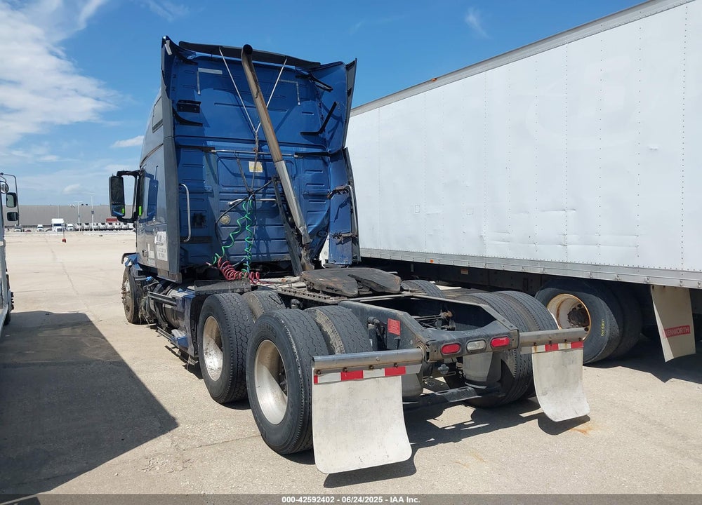 2013 VOLVO VN VNL VIN: 4V4NC9EG5DN133065