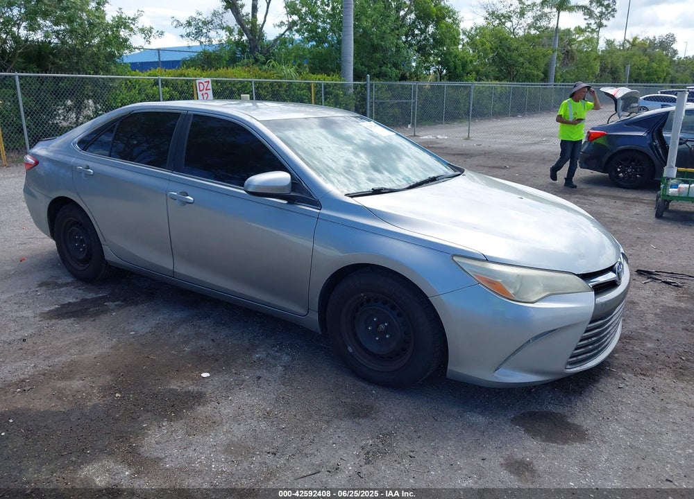 2015 TOYOTA CAMRY LE VIN: 4T1BF1FK8FU110958