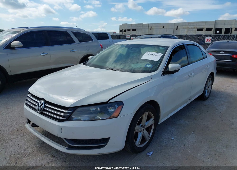 2013 VOLKSWAGEN PASSAT 2.5L SE VIN: 1VWBH7A30DC134298
